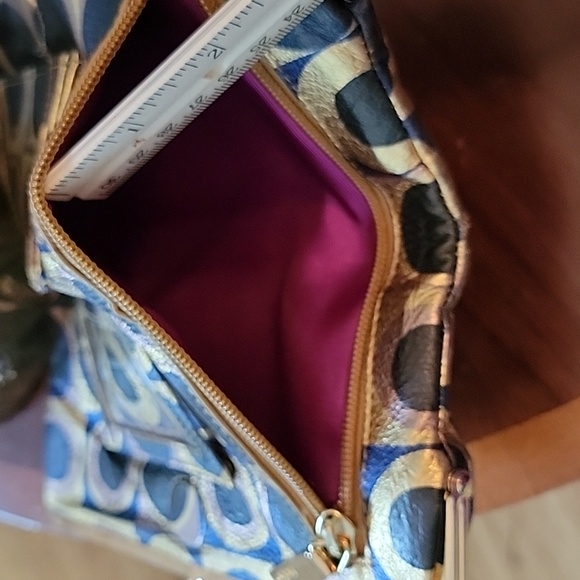 HOBO Lauren Wallet - Picture 6 of 8